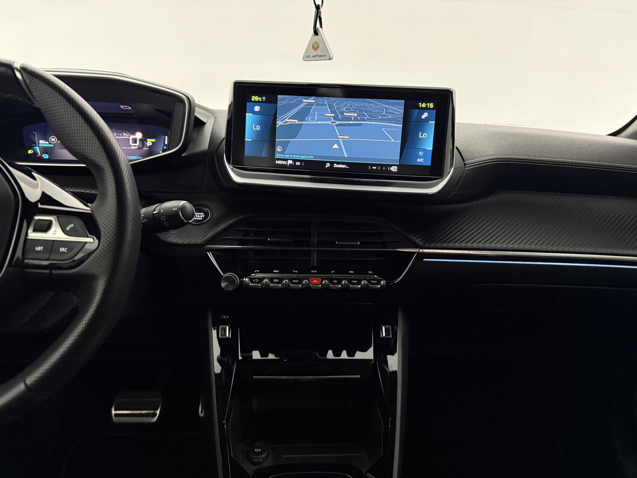 Peugeot e-208