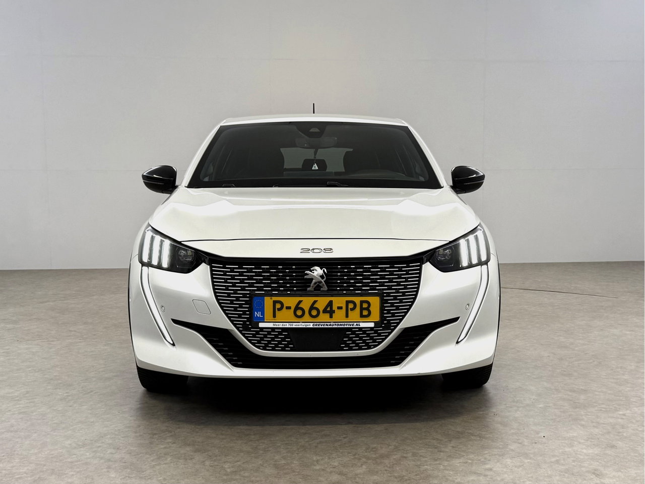 Peugeot e-208