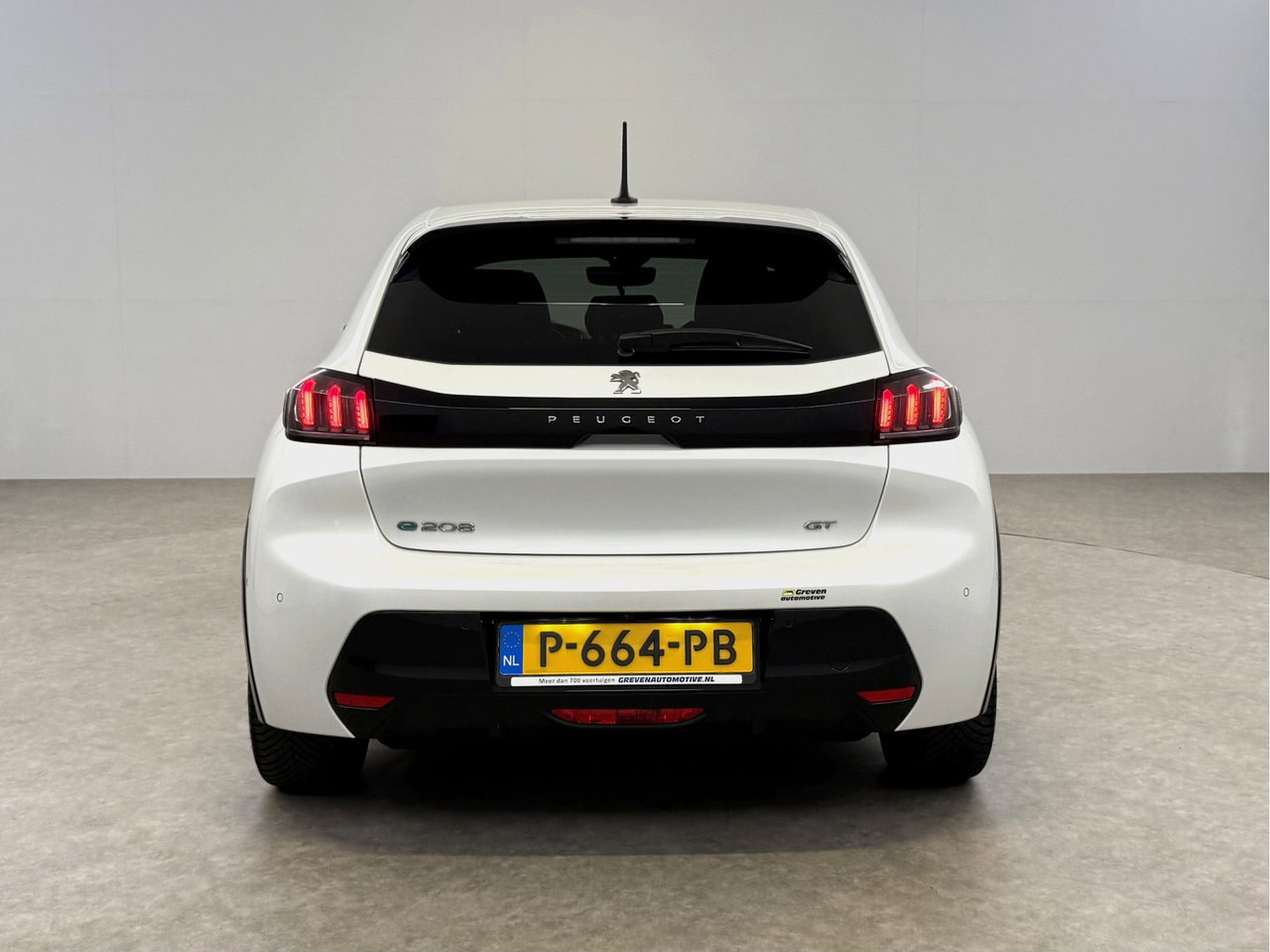 Peugeot e-208