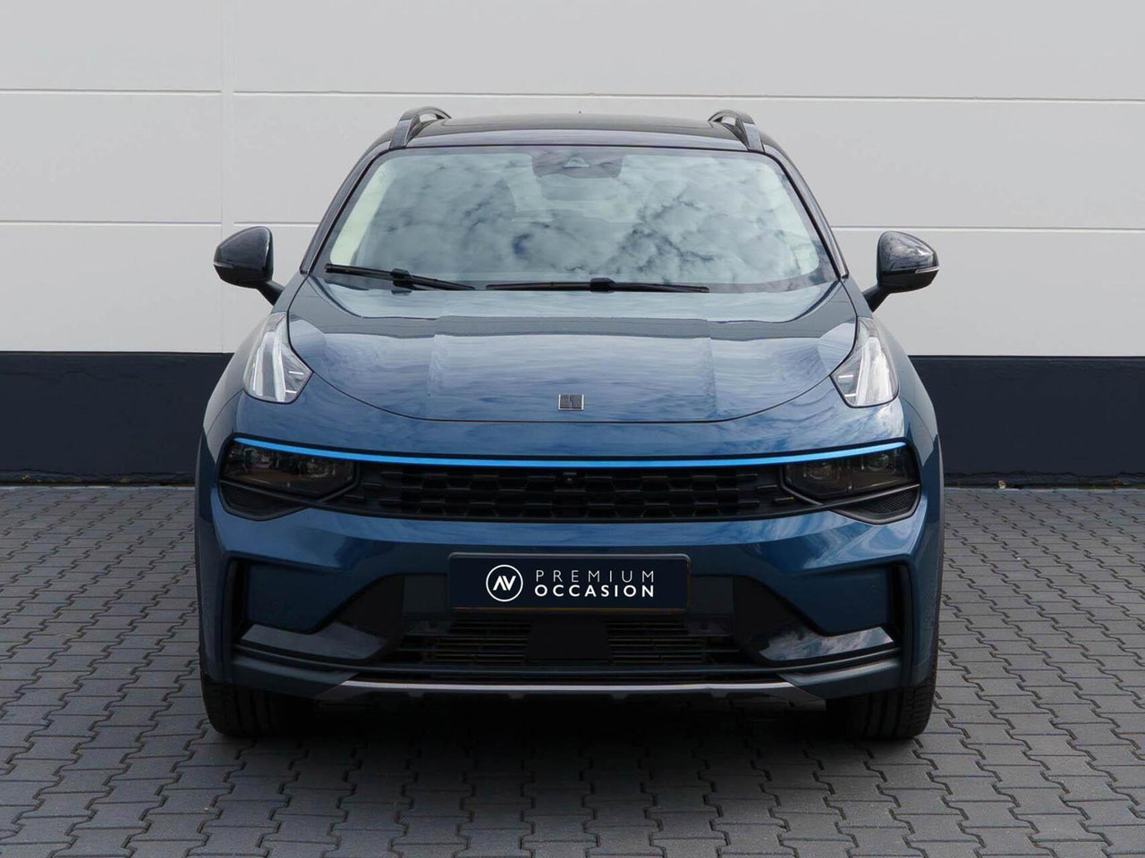 Lynk & Co 01