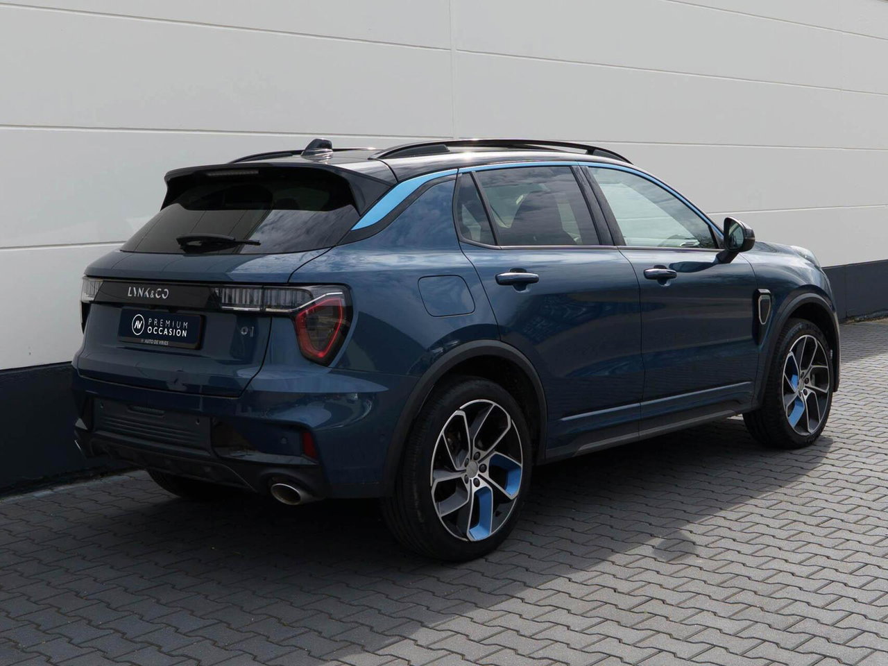 Lynk & Co 01