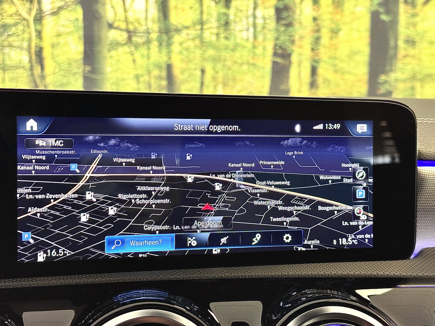 Mercedes-Benz A-Klasse 250 e Premium Plus | Grafietgrijs Mango | Burmester | Panorama dak | Head-Up Display | 360° Camera | Multibeam Led | Sfeerverlichting | Trekhaak | Apple Carplay | Android Auto |