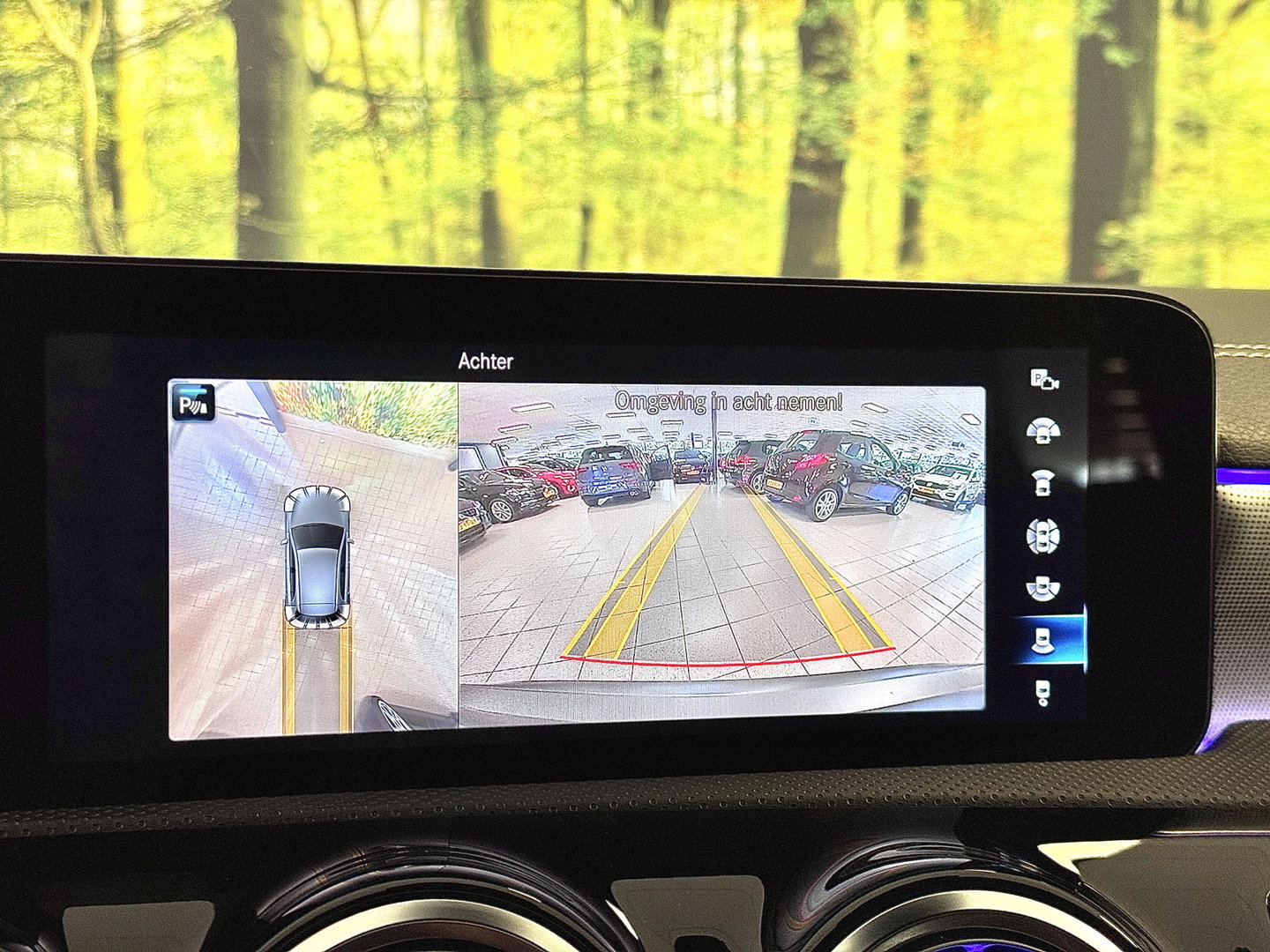 Mercedes-Benz A-Klasse 250 e Premium Plus | Grafietgrijs Mango | Burmester | Panorama dak | Head-Up Display | 360° Camera | Multibeam Led | Sfeerverlichting | Trekhaak | Apple Carplay | Android Auto |