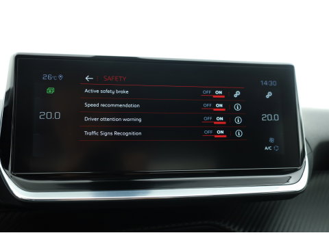 Peugeot 2008 1.2 PureTech Blue Lease Allure | Cruise Control | Camera | Navi | Stoelverw. | DAB | Android Auto | 17'' | PDC+A