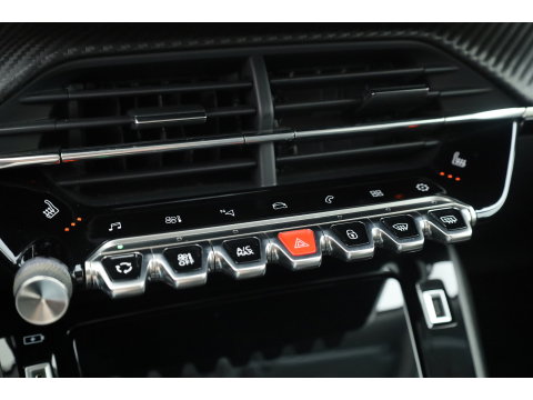 Peugeot 2008 1.2 PureTech Blue Lease Allure | Cruise Control | Camera | Navi | Stoelverw. | DAB | Android Auto | 17'' | PDC+A