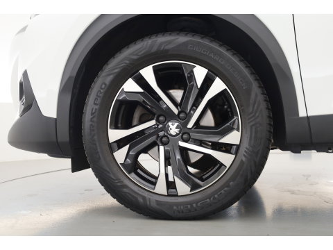 Peugeot 2008 1.2 PureTech Blue Lease Allure | Cruise Control | Camera | Navi | Stoelverw. | DAB | Android Auto | 17'' | PDC+A