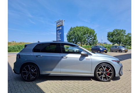 Volkswagen Golf 2.0 TSI GTI 265PK AUTOMAAT PANO NAVI CAMERA HEAD-UP LMV 19 INCH