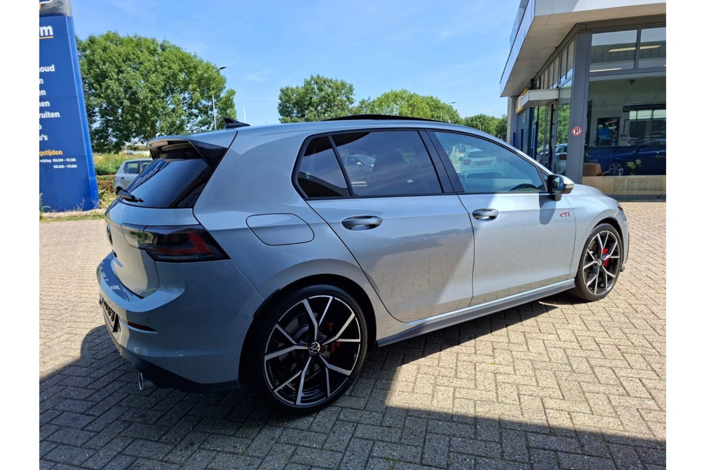 Volkswagen Golf 2.0 TSI GTI 265PK AUTOMAAT PANO NAVI CAMERA HEAD-UP LMV 19 INCH