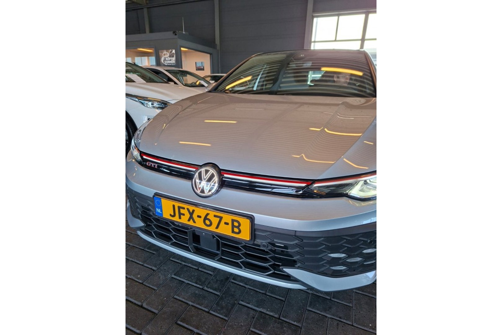 Volkswagen Golf 2.0 TSI GTI 265PK AUTOMAAT PANO NAVI CAMERA HEAD-UP LMV 19 INCH