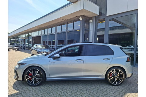 Volkswagen Golf 2.0 TSI GTI 265PK AUTOMAAT PANO NAVI CAMERA HEAD-UP LMV 19 INCH