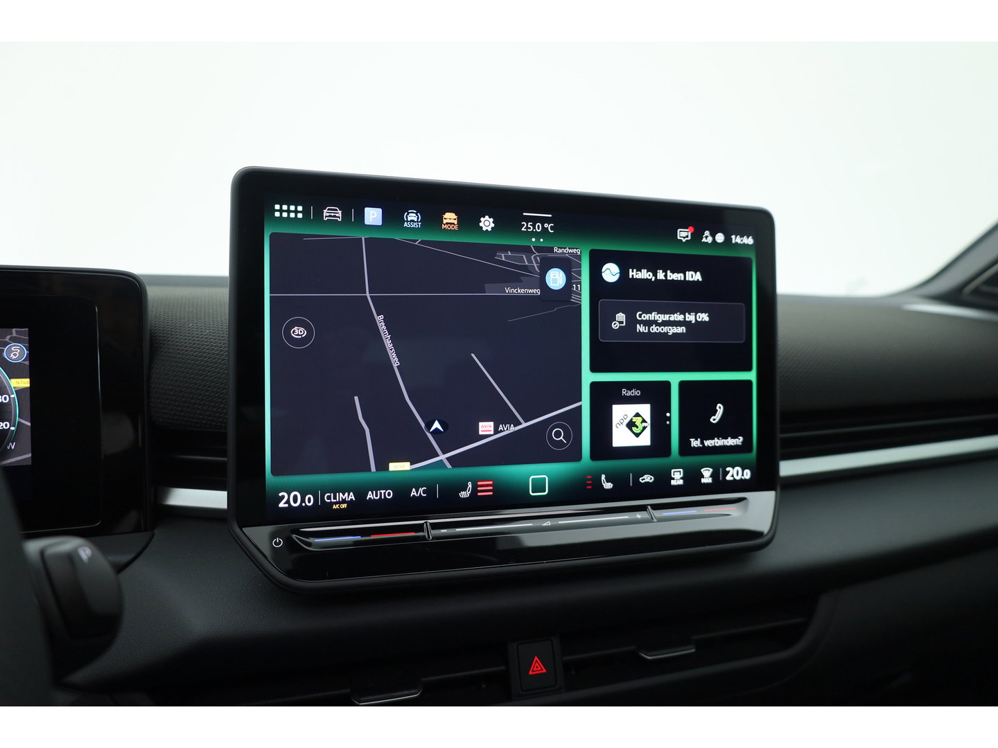 Volkswagen T-Roc 1.5 eTsi R-Line First Edition | Dig. Cockpit | IQ Light | Pano | Adapt. Cruise | Trekhaak | Head-up | Harman Kardon | Keyless | 360cam | Stoel- Stuurverw.