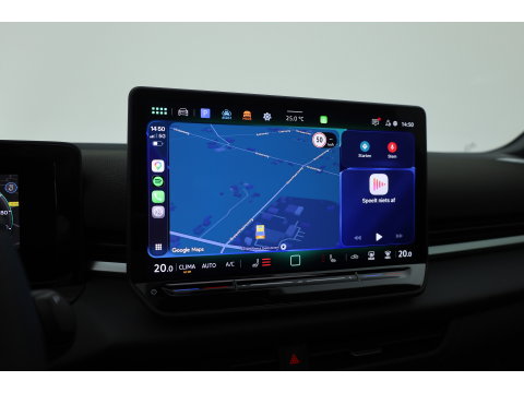 Volkswagen T-Roc 1.5 eTsi R-Line First Edition | Dig. Cockpit | IQ Light | Pano | Adapt. Cruise | Trekhaak | Head-up | Harman Kardon | Keyless | 360cam | Stoel- Stuurverw.
