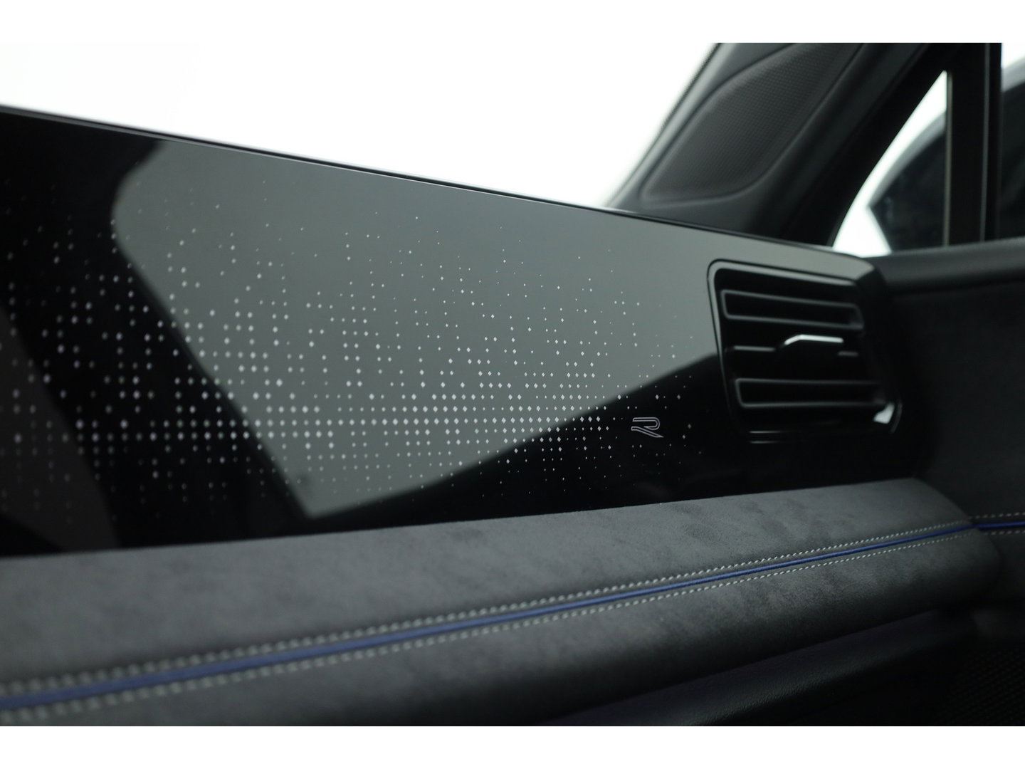 Volkswagen Tiguan 1.5 eHybrid R-Line Black Style 272pk Nieuw | Stoelventi. | Memory | Pano | 360cam | Leder | Elek. Trekhaak | HUD | Adapt. Cruise | Massage |