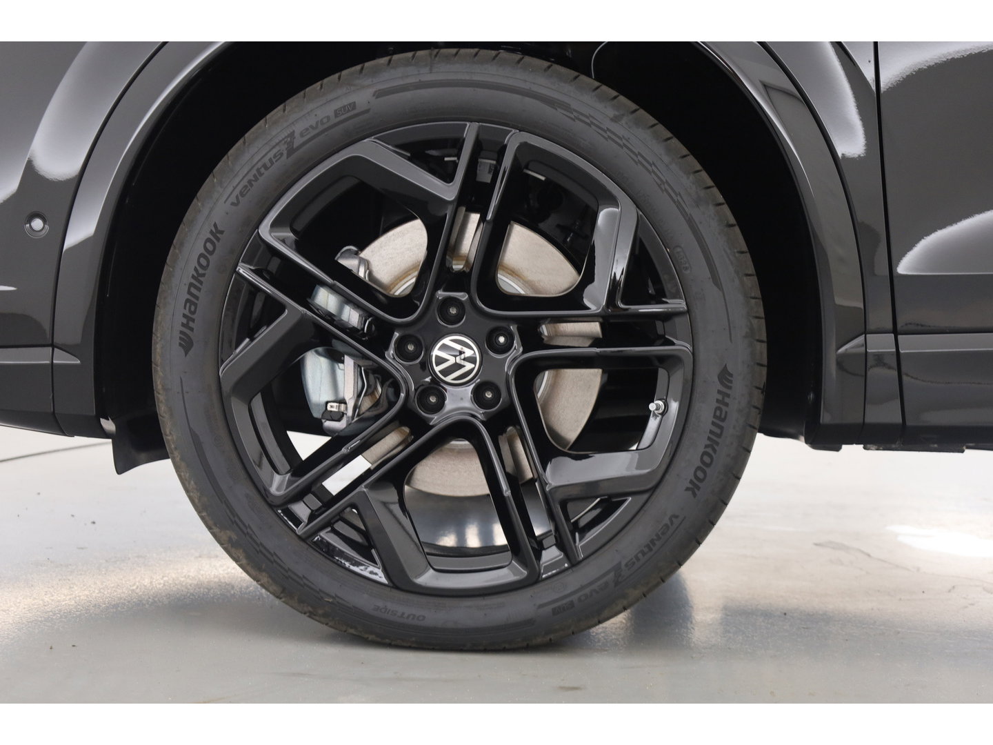 Volkswagen Tiguan 1.5 eHybrid R-Line Black Style 272pk Nieuw | Stoelventi. | Memory | Pano | 360cam | Leder | Elek. Trekhaak | HUD | Adapt. Cruise | Massage |