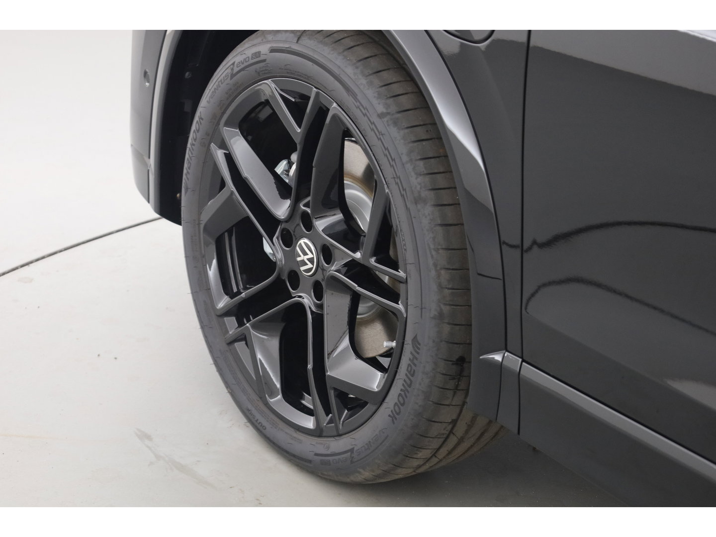 Volkswagen Tiguan 1.5 eHybrid R-Line Black Style 272pk Nieuw | Stoelventi. | Memory | Pano | 360cam | Leder | Elek. Trekhaak | HUD | Adapt. Cruise | Massage |