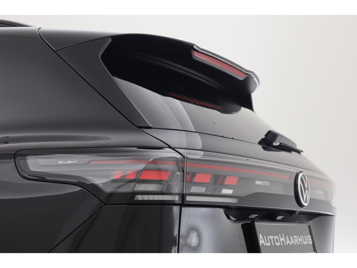 Volkswagen Tiguan 1.5 eHybrid R-Line Black Style 272pk Nieuw | Stoelventi. | Memory | Pano | 360cam | Leder | Elek. Trekhaak | HUD | Adapt. Cruise | Massage |