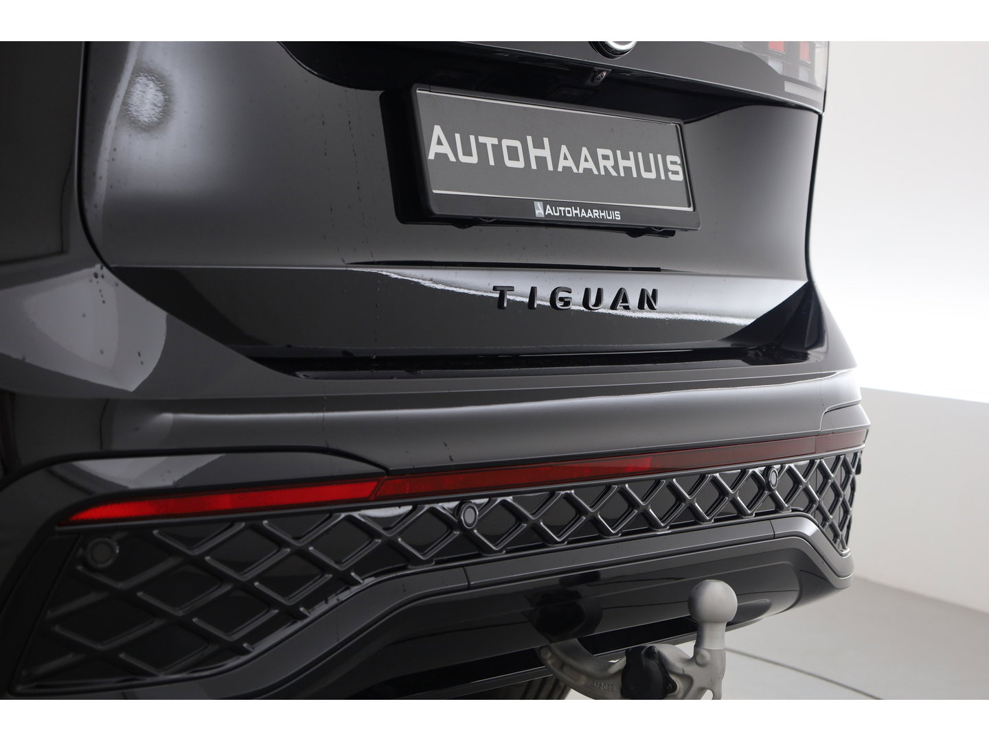 Volkswagen Tiguan 1.5 eHybrid R-Line Black Style 272pk Nieuw | Stoelventi. | Memory | Pano | 360cam | Leder | Elek. Trekhaak | HUD | Adapt. Cruise | Massage |