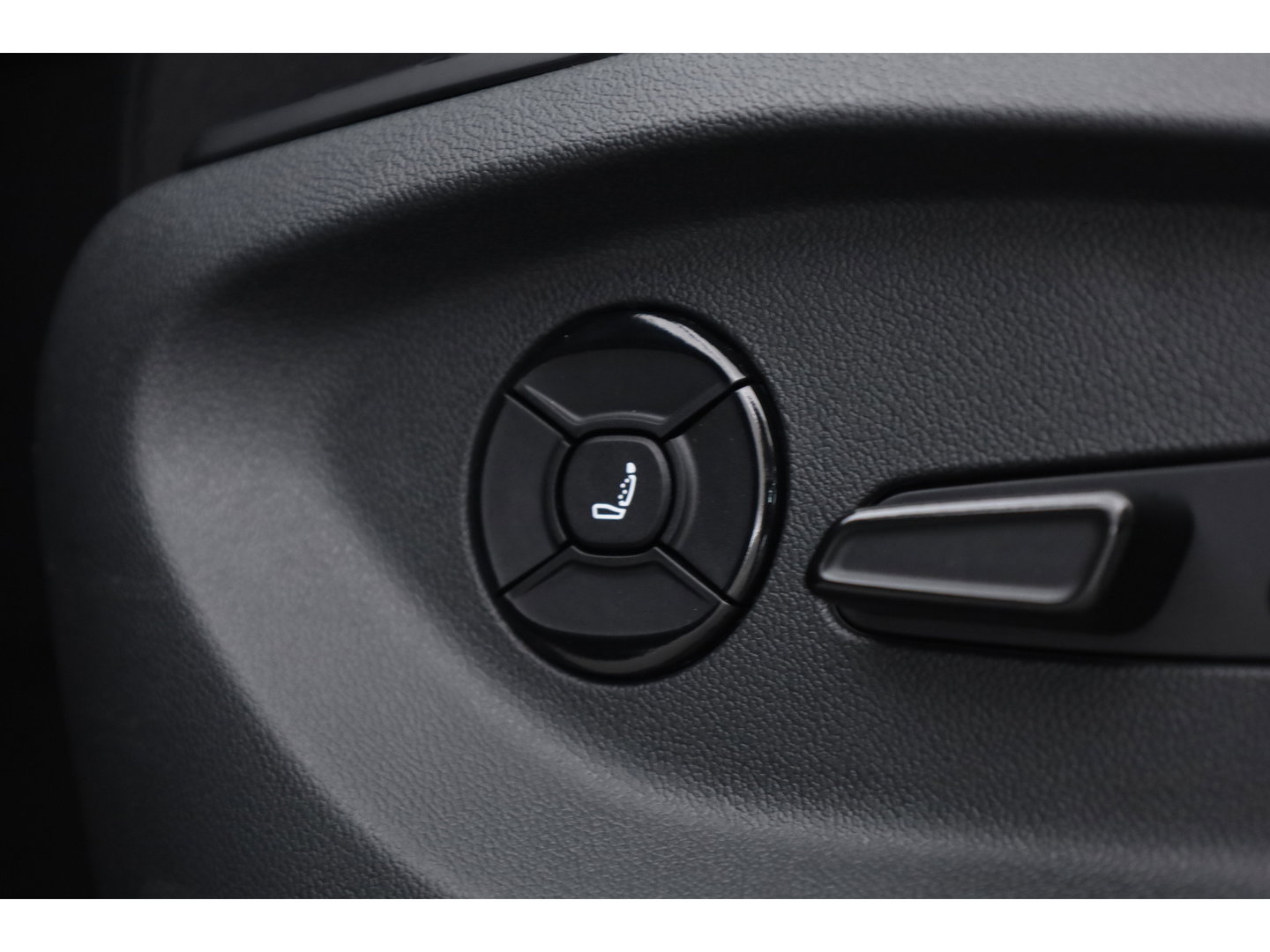 Volkswagen Tiguan 1.5 eHybrid R-Line Black Style 272pk Nieuw | Stoelventi. | Memory | Pano | 360cam | Leder | Elek. Trekhaak | HUD | Adapt. Cruise | Massage |