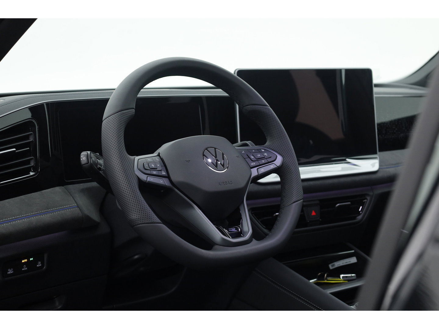 Volkswagen Tiguan 1.5 eHybrid R-Line Black Style 272pk Nieuw | Stoelventi. | Memory | Pano | 360cam | Leder | Elek. Trekhaak | HUD | Adapt. Cruise | Massage |