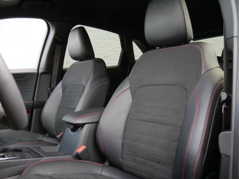 Ford Kuga PHEV ST-LINE X/ DRIVER ASSISTANCE PACK/ WINTER PACK/ DESIGN PACK/ HEAD-UP/ 19INCH VELGEN