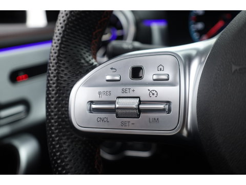 Mercedes-Benz CLA-Klasse Shooting Brake 180 Business Solution AMG | AMG-Styling | Matrix Led | CarPlay | Burmester | Stoelverw. | Panoramadak | DAB
