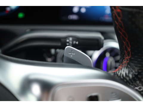 Mercedes-Benz CLA-Klasse Shooting Brake 180 Business Solution AMG | AMG-Styling | Matrix Led | CarPlay | Burmester | Stoelverw. | Panoramadak | DAB