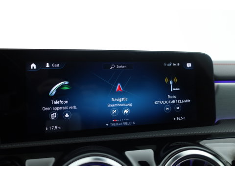 Mercedes-Benz CLA-Klasse Shooting Brake 180 Business Solution AMG | AMG-Styling | Matrix Led | CarPlay | Burmester | Stoelverw. | Panoramadak | DAB