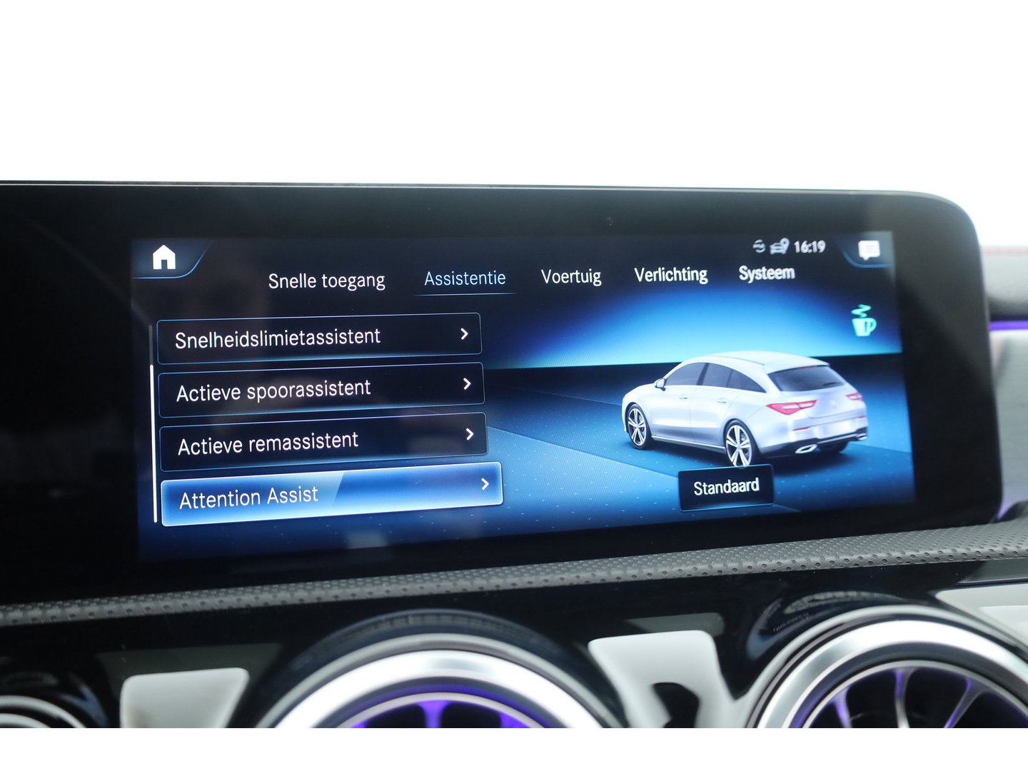 Mercedes-Benz CLA-Klasse Shooting Brake 180 Business Solution AMG | AMG-Styling | Matrix Led | CarPlay | Burmester | Stoelverw. | Panoramadak | DAB