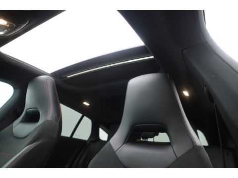 Mercedes-Benz CLA-Klasse Shooting Brake 180 Business Solution AMG | AMG-Styling | Matrix Led | CarPlay | Burmester | Stoelverw. | Panoramadak | DAB