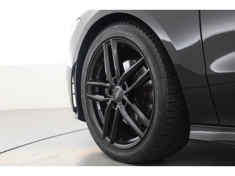 Mercedes-Benz CLA-Klasse Shooting Brake 180 Business Solution AMG | AMG-Styling | Matrix Led | CarPlay | Burmester | Stoelverw. | Panoramadak | DAB