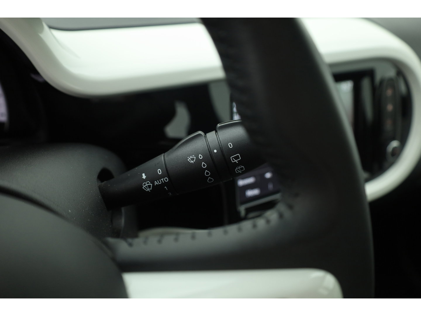 Renault Twingo Z.E. R80 Intens | SOH 96% | Camera | Apple CarPlay & Android Auto | Licht- Regensensor | DAB