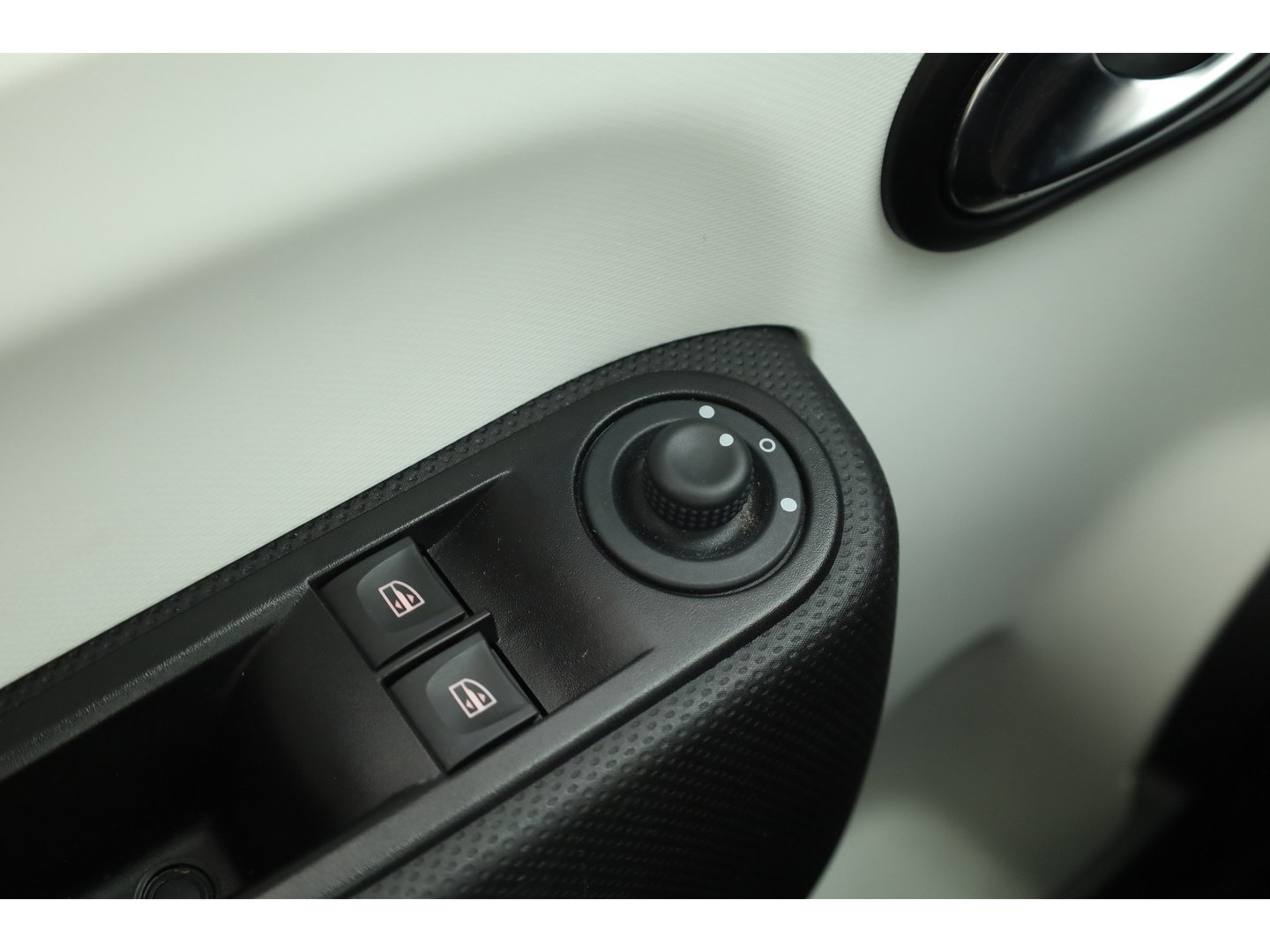Renault Twingo Z.E. R80 Intens | SOH 96% | Camera | Apple CarPlay & Android Auto | Licht- Regensensor | DAB