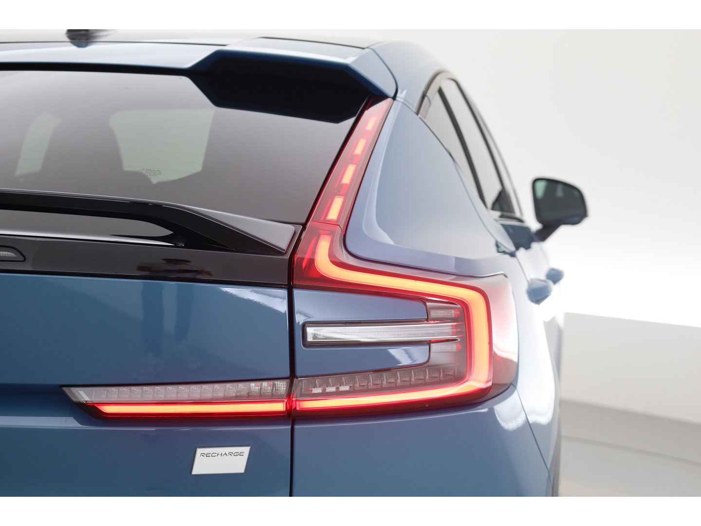 Volvo C40 Recharge Plus 69 kWh | 92% | Pano | 360cam | Harman Kardon | Pilot Assist | Stoel- Stuurverw. | Keyless |