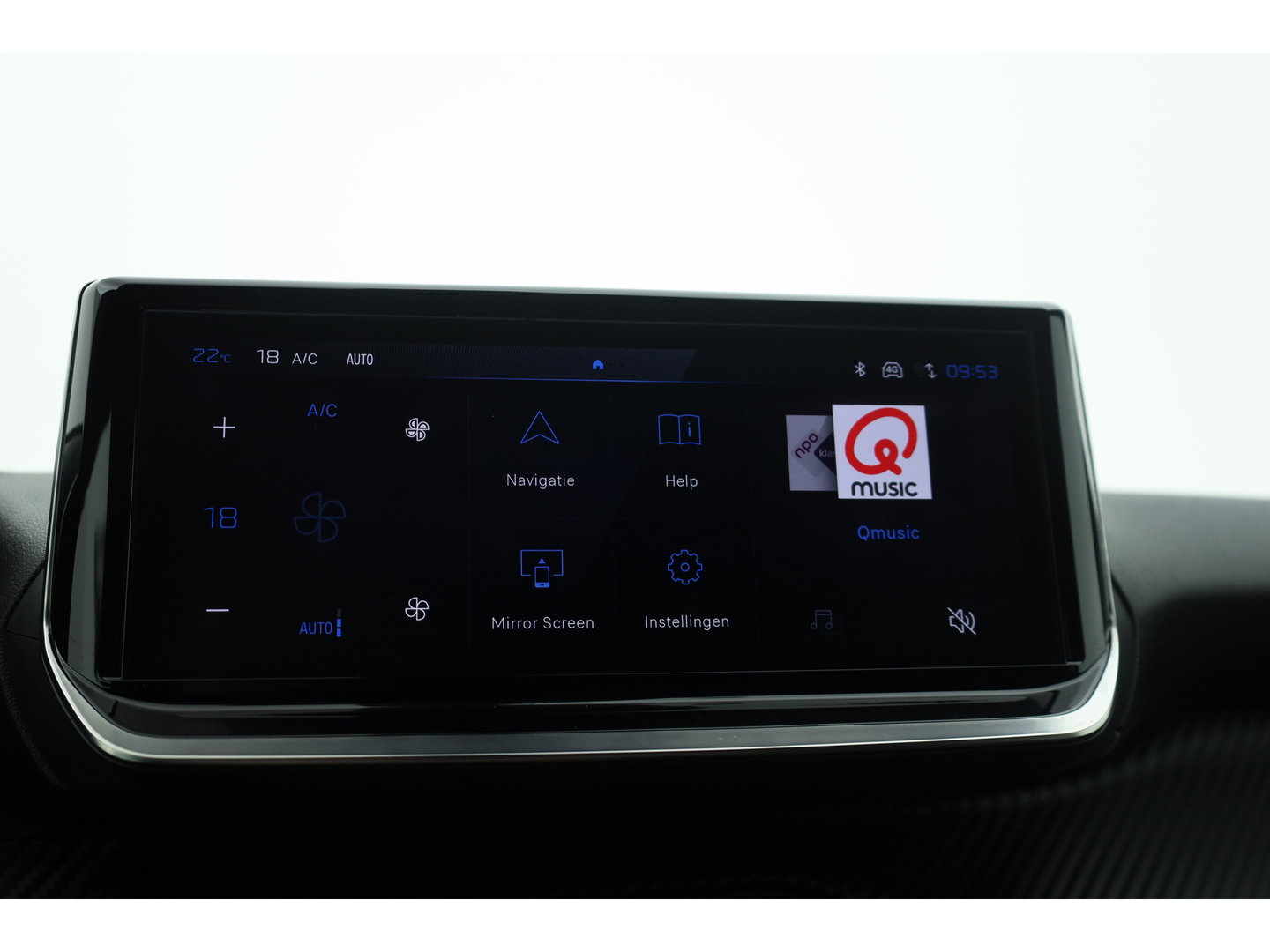 Peugeot 2008 1.2 Hybrid 145 Allure | All Seasons | Keyless | Apple CarPlay | Navi | Cruise | PDC V+A | 17''