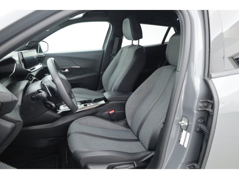Peugeot 2008 1.2 Hybrid 145 Allure | All Seasons | Keyless | Apple CarPlay | Navi | Cruise | PDC V+A | 17''