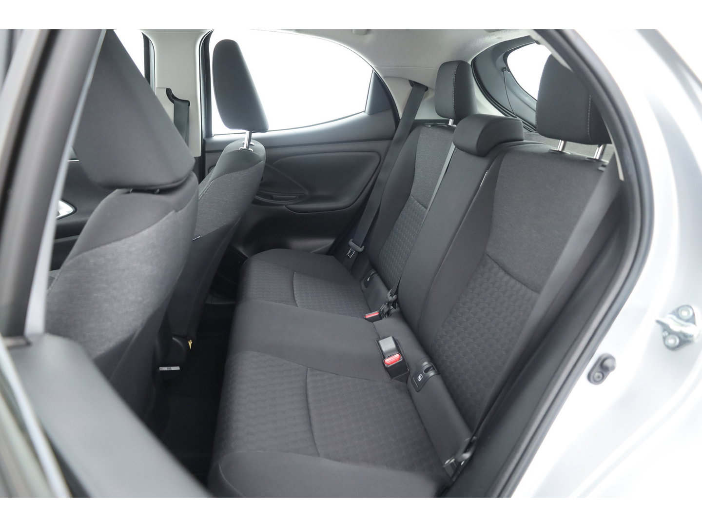Toyota Yaris 1.5 Hybrid Dynamic | Keyless | Apple CarPlay & Android Auto | Cruise Control | Achteruitrijcamera | DAB | Airco