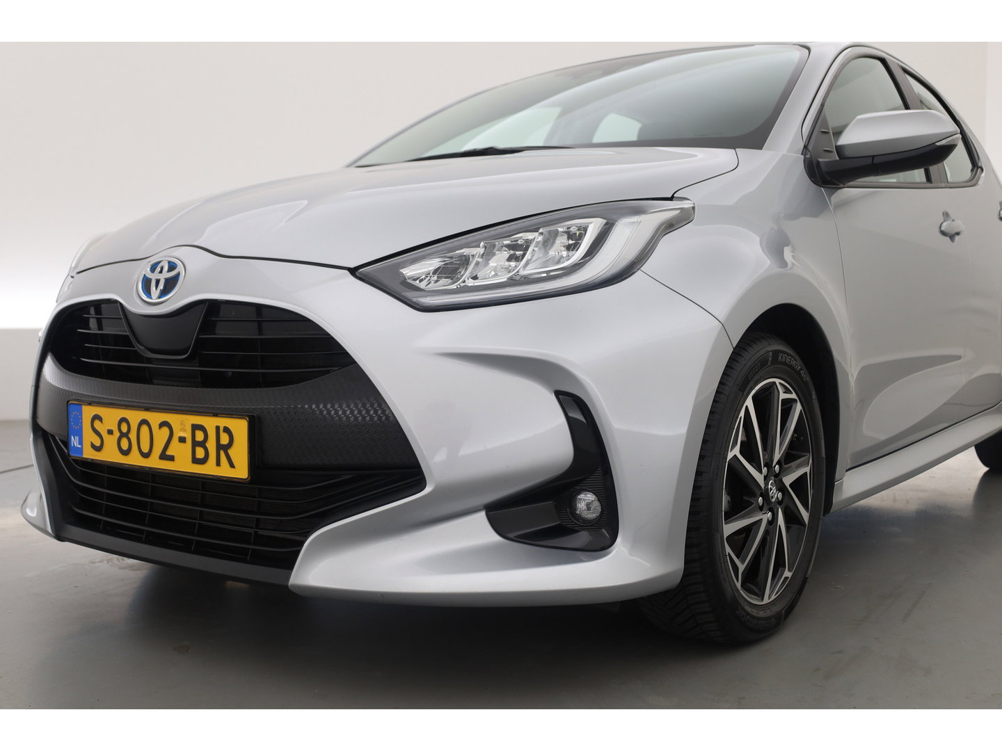 Toyota Yaris 1.5 Hybrid Dynamic | Keyless | Apple CarPlay & Android Auto | Cruise Control | Achteruitrijcamera | DAB | Airco