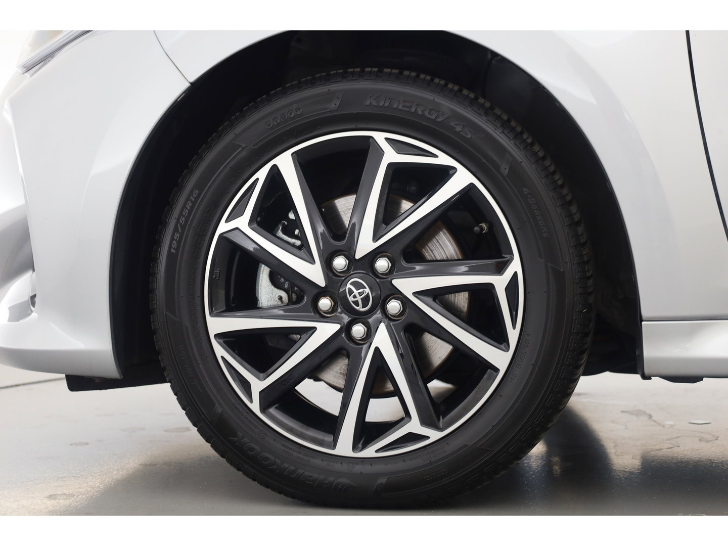 Toyota Yaris 1.5 Hybrid Dynamic | Keyless | Apple CarPlay & Android Auto | Cruise Control | Achteruitrijcamera | DAB | Airco