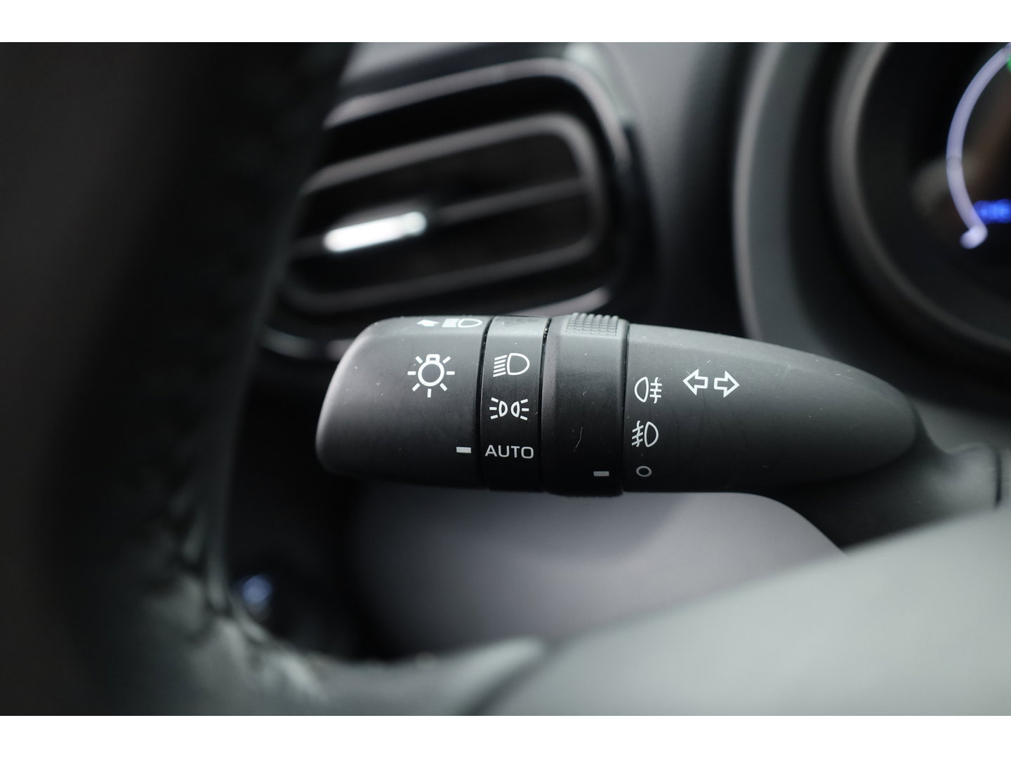 Toyota Yaris 1.5 Hybrid Dynamic | Keyless | Apple CarPlay & Android Auto | Cruise Control | Achteruitrijcamera | DAB | Airco