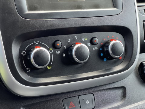 Renault Trafic 2.0 dCi 145 T29 L1H1 Comfort | Dubbele Schuifdeur | Automaat | LED | Airconditioning | Bluetooth | Bijrijdersbank |