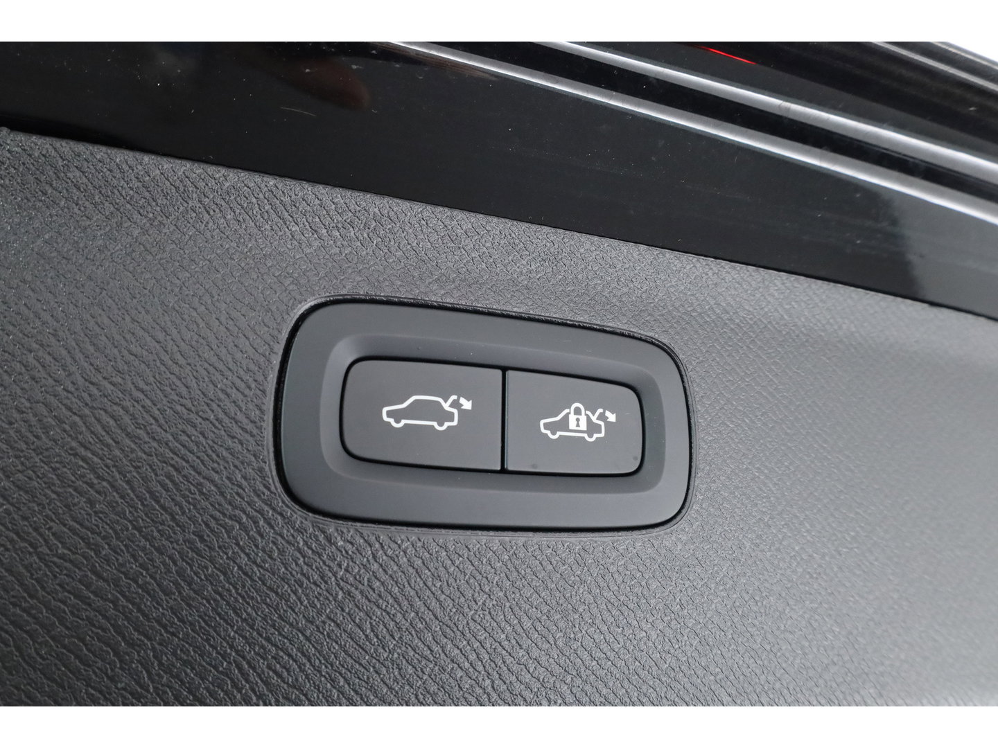 Volvo XC90 2.0 T8 Recharge AWD Ultra Bright | 7 pers. | Pano | 360 camera | HUD | Harman/Kardon | Memory | Bliss | Stoel-Stuurverw. | Google+App.connect | Elek. Klep | 21''