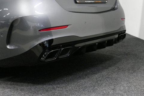 Mercedes-Benz C-Klasse 200 AMG Line / Orig. Nederlands / C63S AMG Diffuser / Panamericana Grille / Panoramadak / Elektr. verstelbare voorstoelen (links met memory) / Apple Carplay - Android Auto / Stoelverwarming / Ambienteverlichting / High Performance LED koplampen / Achterui