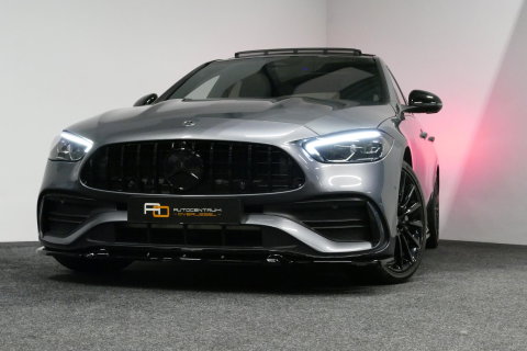 Mercedes-Benz C-Klasse 200 AMG Line / Orig. Nederlands / C63S AMG Diffuser / Panamericana Grille / Panoramadak / Elektr. verstelbare voorstoelen (links met memory) / Apple Carplay - Android Auto / Stoelverwarming / Ambienteverlichting / High Performance LED koplampen / Achterui