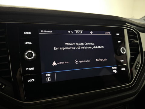 Volkswagen T-Roc 1.5 TSI Sport Virtual DSG CarPlay Camera Cruise