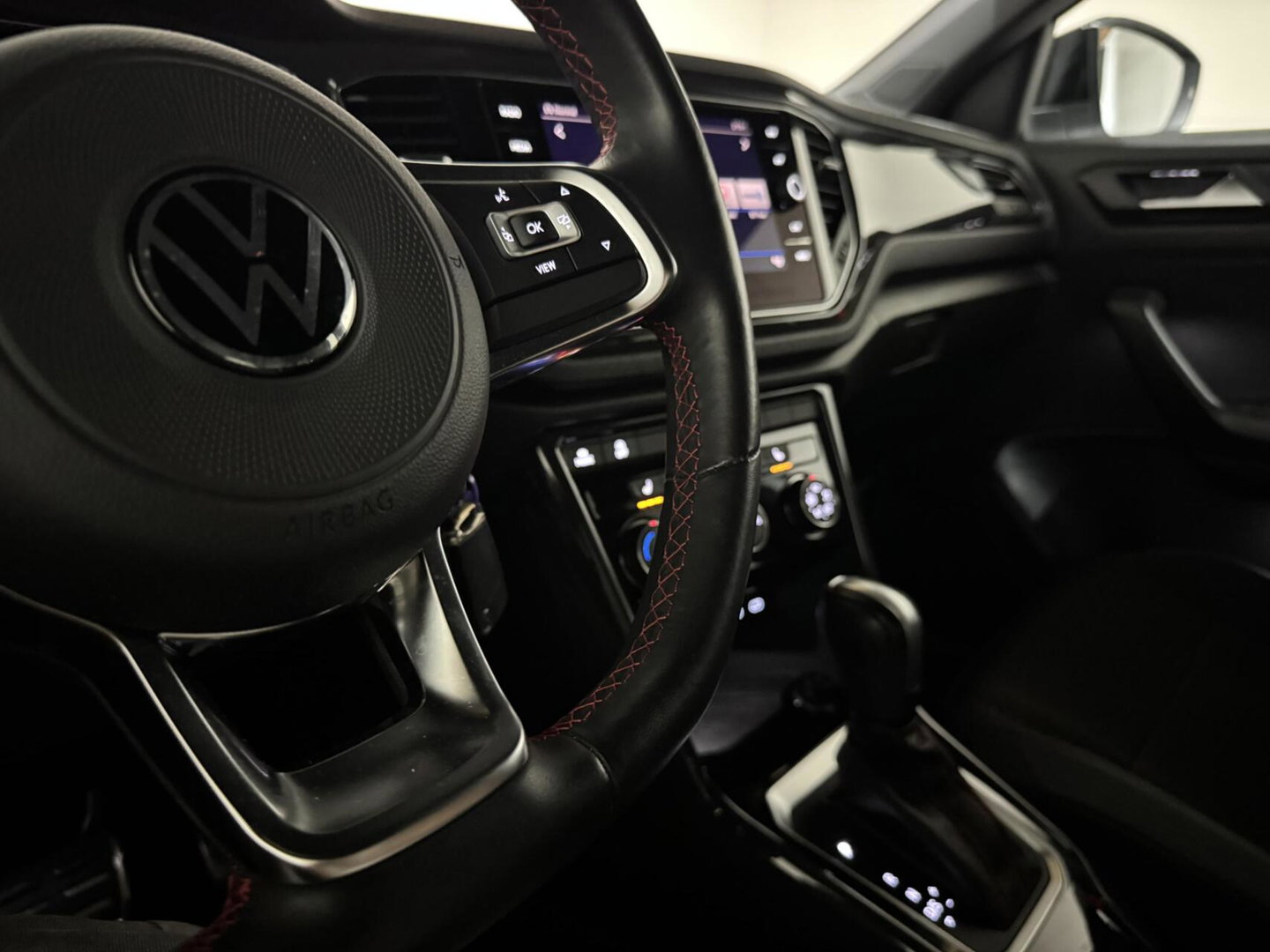 Volkswagen T-Roc 1.5 TSI Sport Virtual DSG CarPlay Camera Cruise