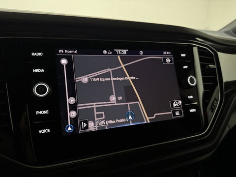 Volkswagen T-Roc 1.5 TSI Sport Virtual DSG CarPlay Camera Cruise