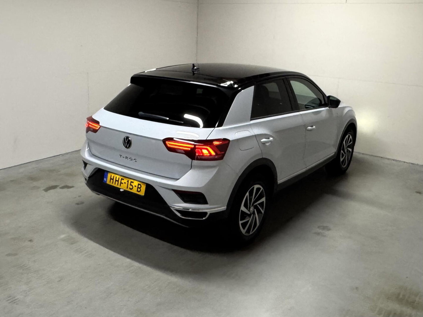 Volkswagen T-Roc 1.5 TSI Sport Virtual DSG CarPlay Camera Cruise
