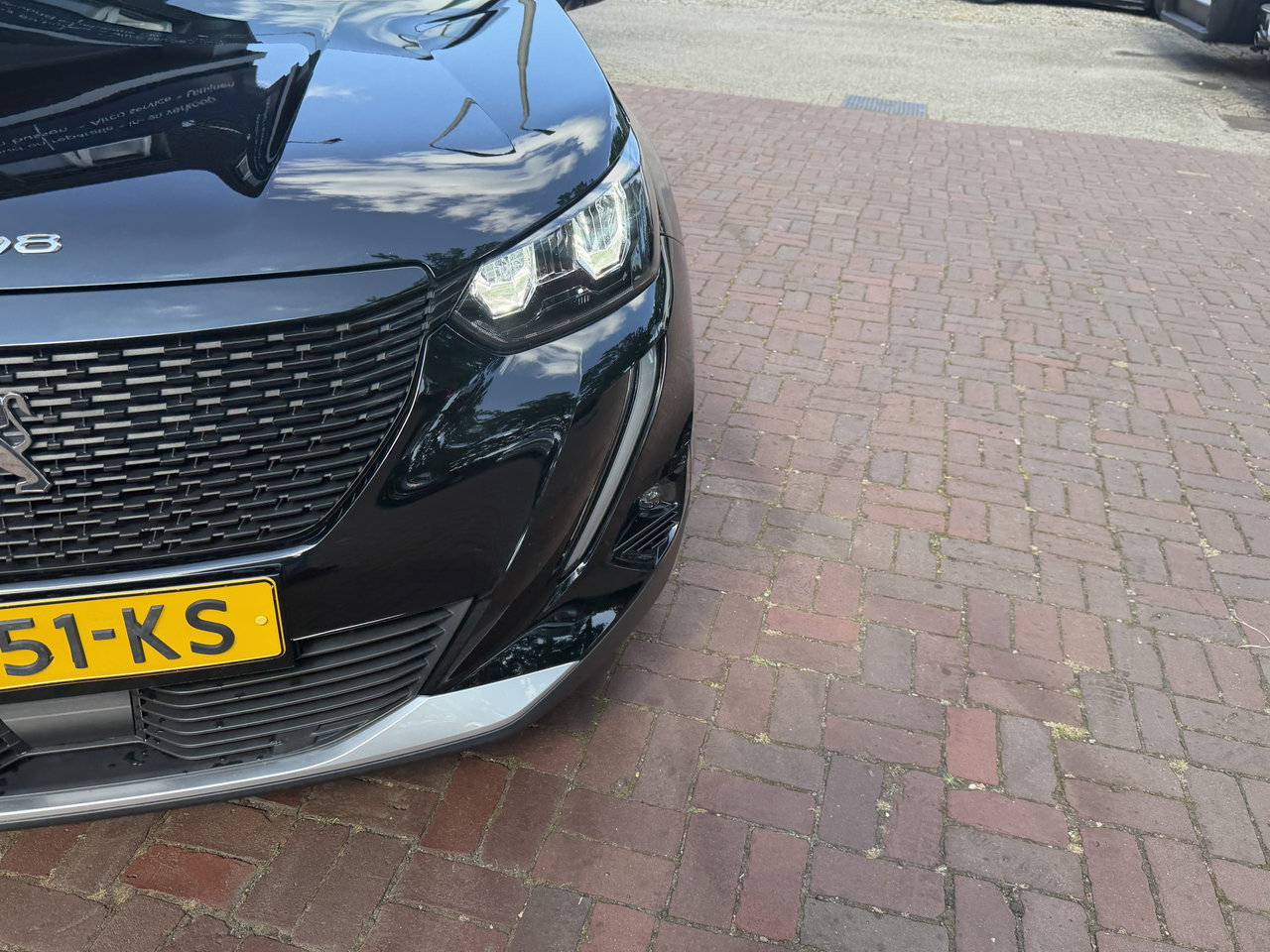 Peugeot e-2008