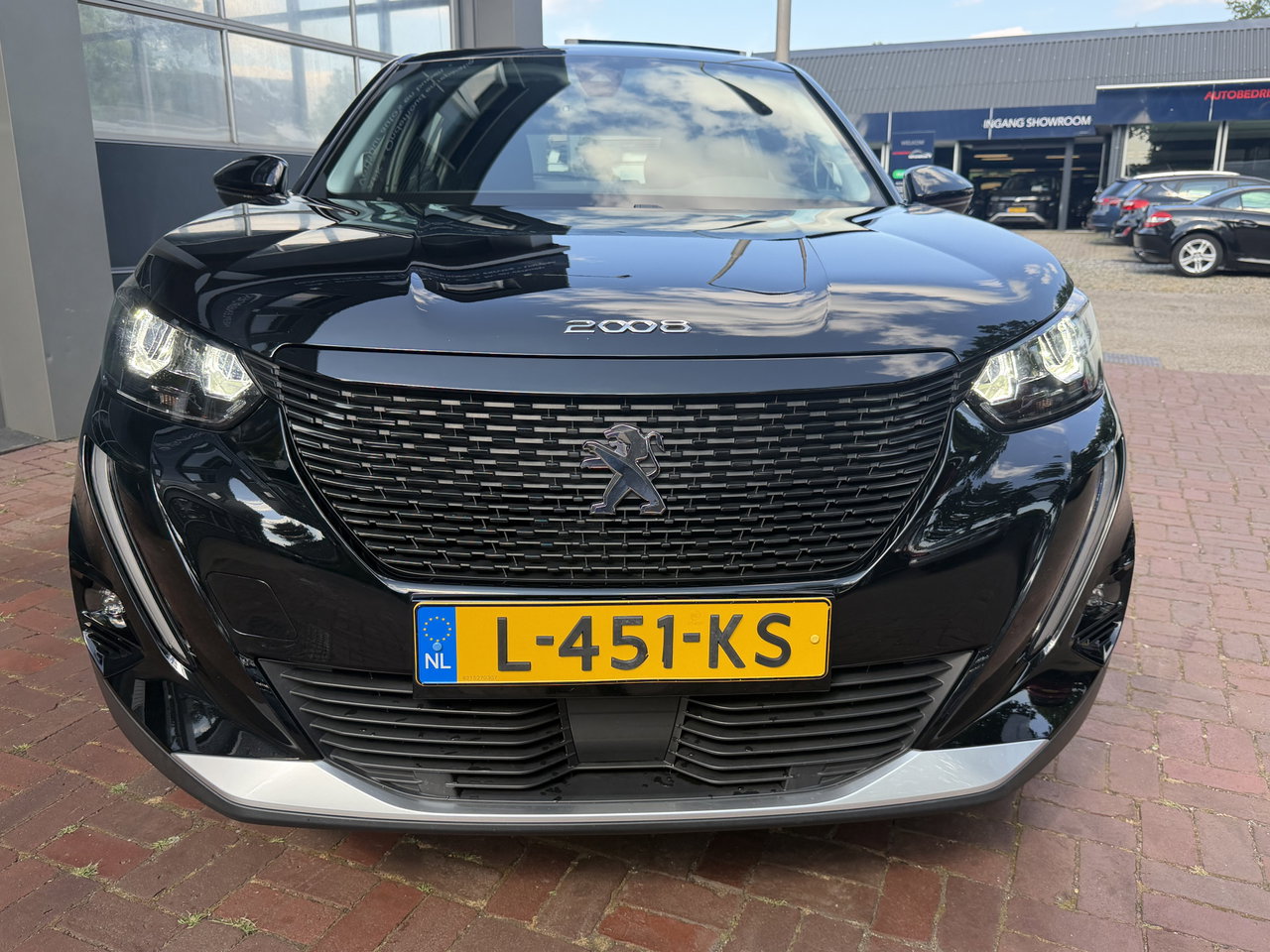 Peugeot e-2008