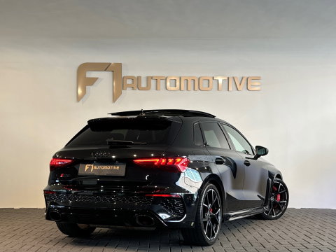 Audi RS3 Sportback 2.5 TFSI quattro Pano|HuD|Memory|Massage